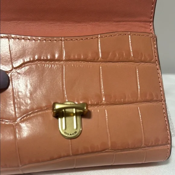 Coach Light Coral  Bag with Gold Hardware and matching wallet - Picture 13 of 14